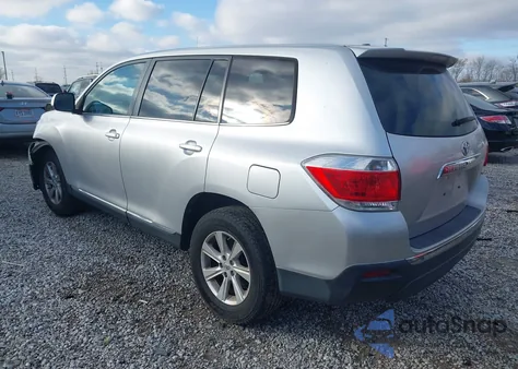 2011 Toyota Highlander from USA, damaged, VIN 5TDZA3EH0BS017059
